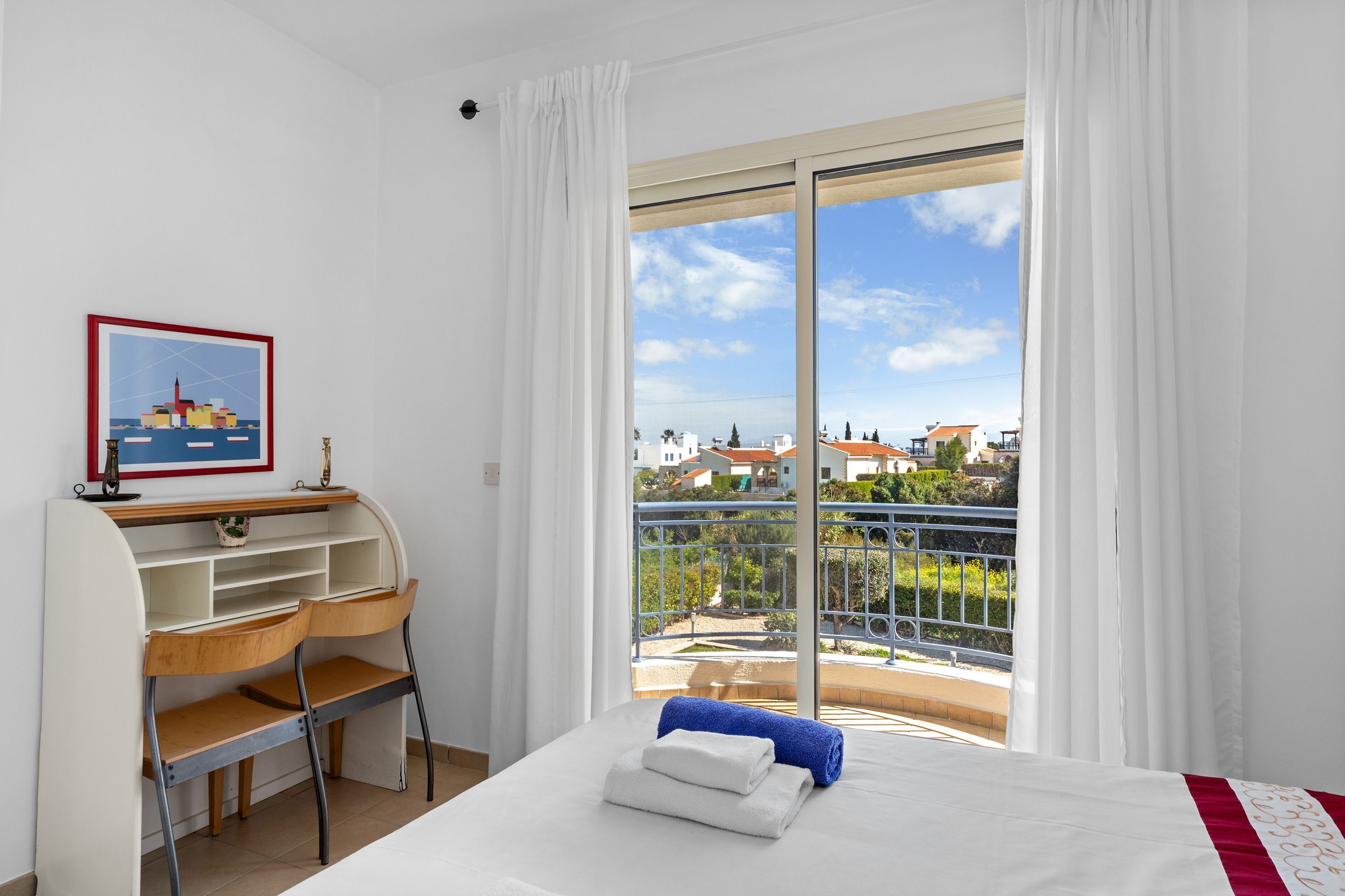 3 bedrooms, iron/ironing board, WiFi (free)