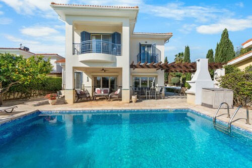 Villa Latchi Marina 3 -  a villa that sleeps 6 guests  in 3 bedrooms