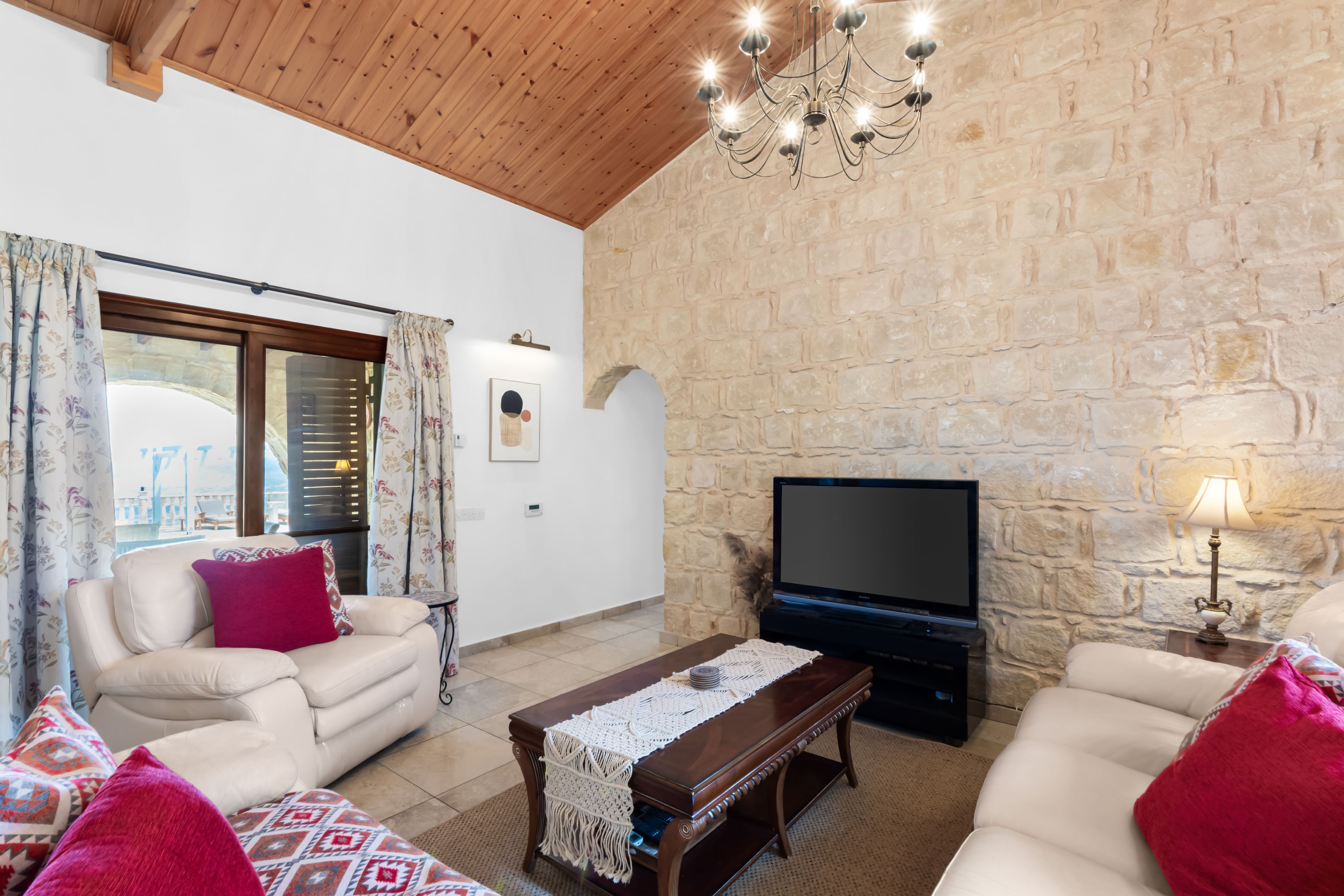 Villa Chara -  A Villa That Sleeps 8 Guests  In 4 Bedrooms - Cyprus