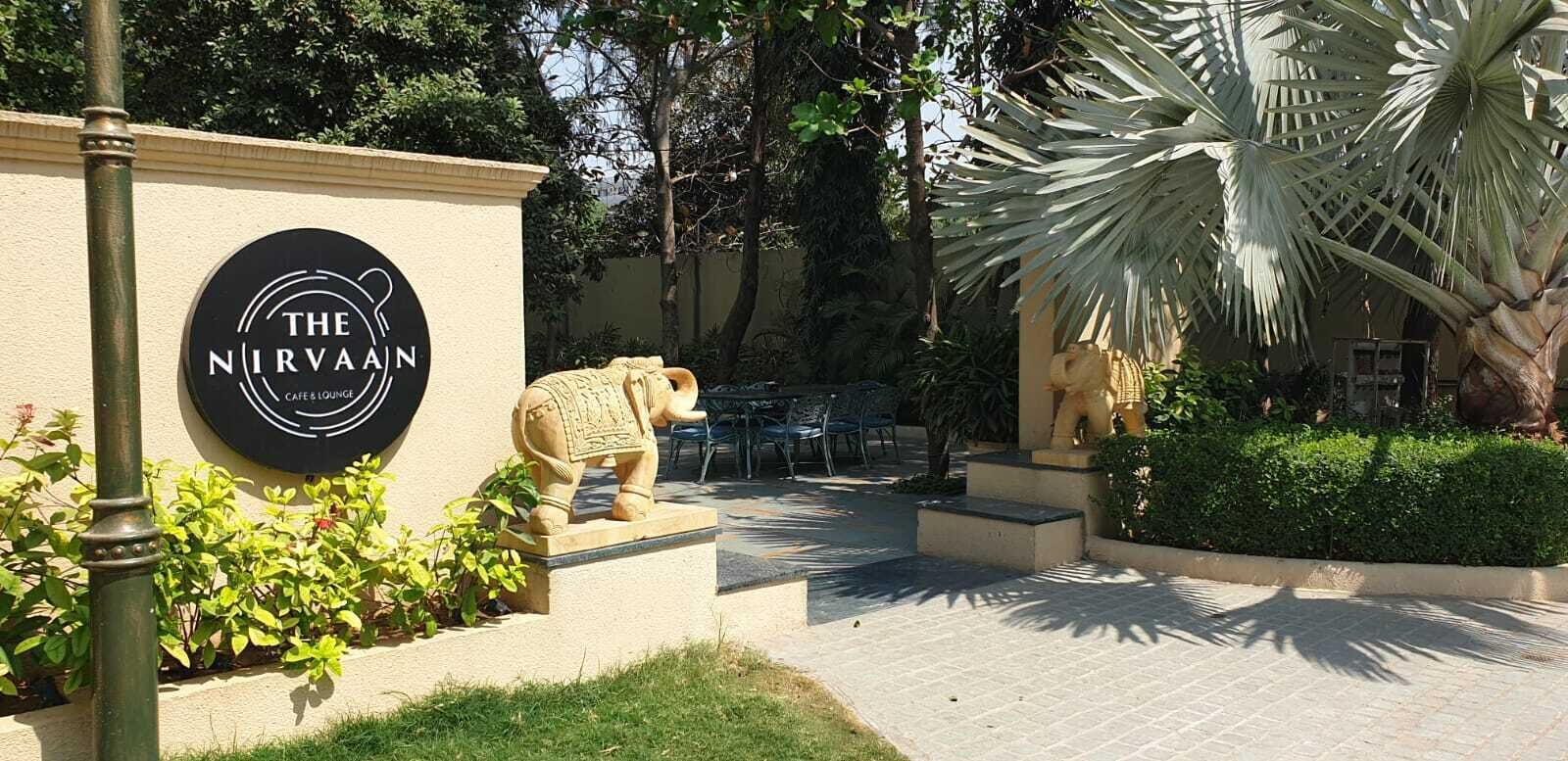 تفاصيل الفندق من الخارج