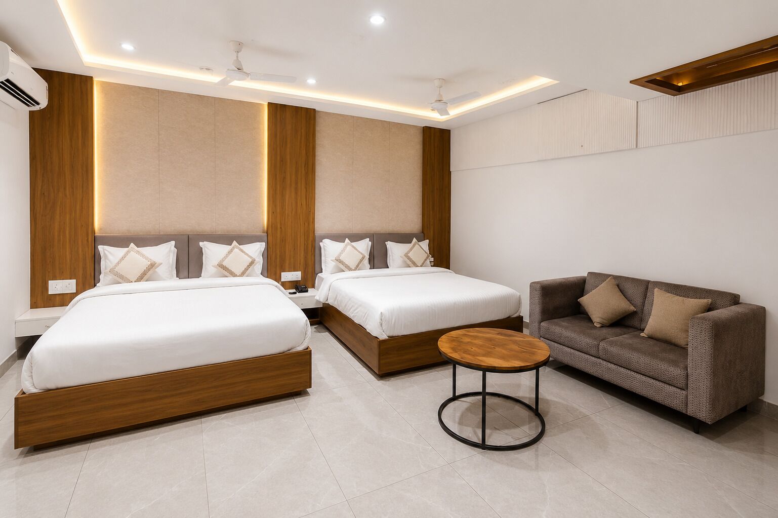 Family Double Room, Mountain View | Desk, laptop workspace, free WiFi