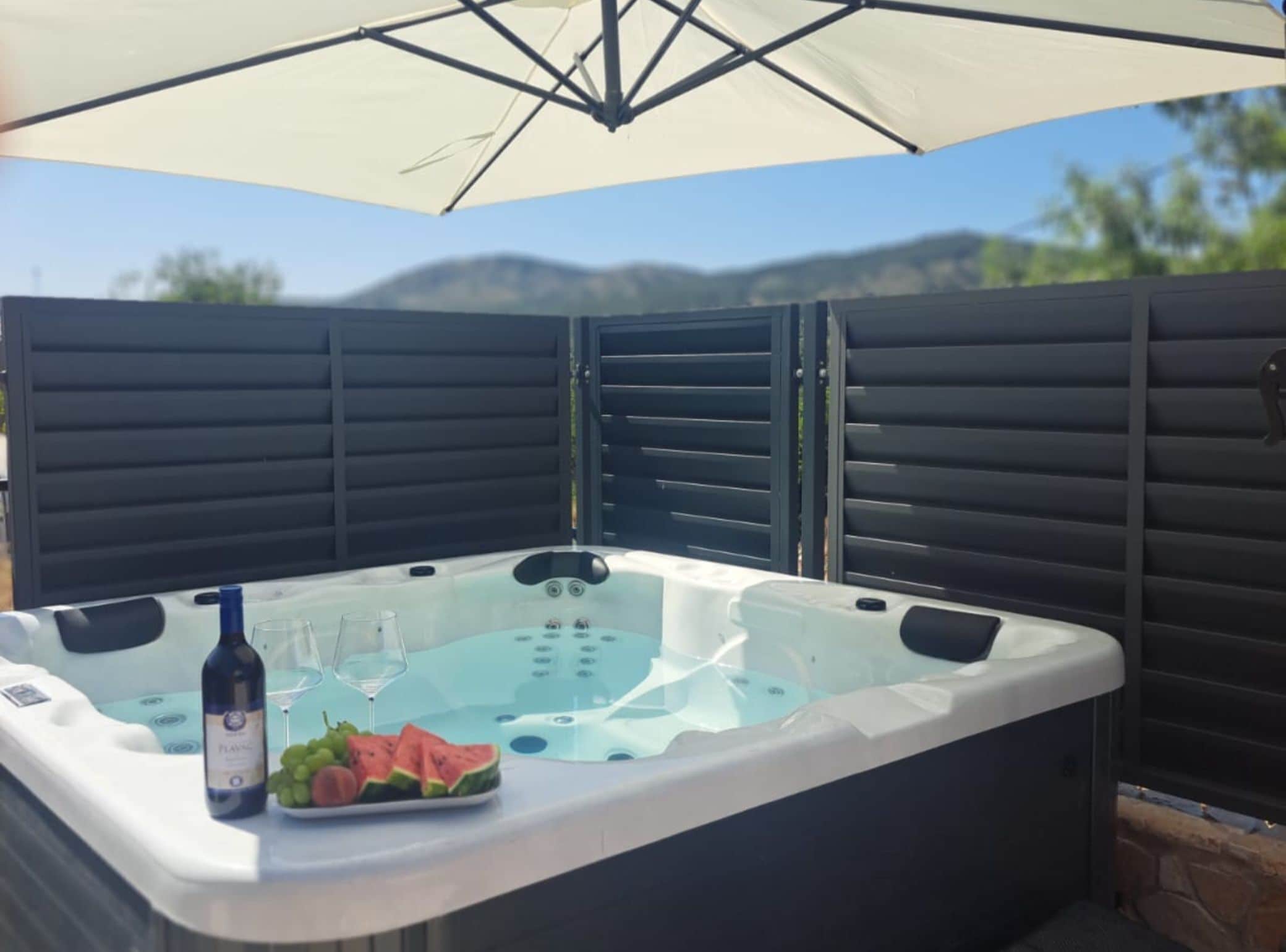Hus (Four Bedroom Villa with Terrace) | Bubbelpool utomhus