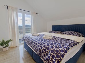 บ้านพัก (Four Bedroom Villa with Terrace) | 2 ห้องนอน