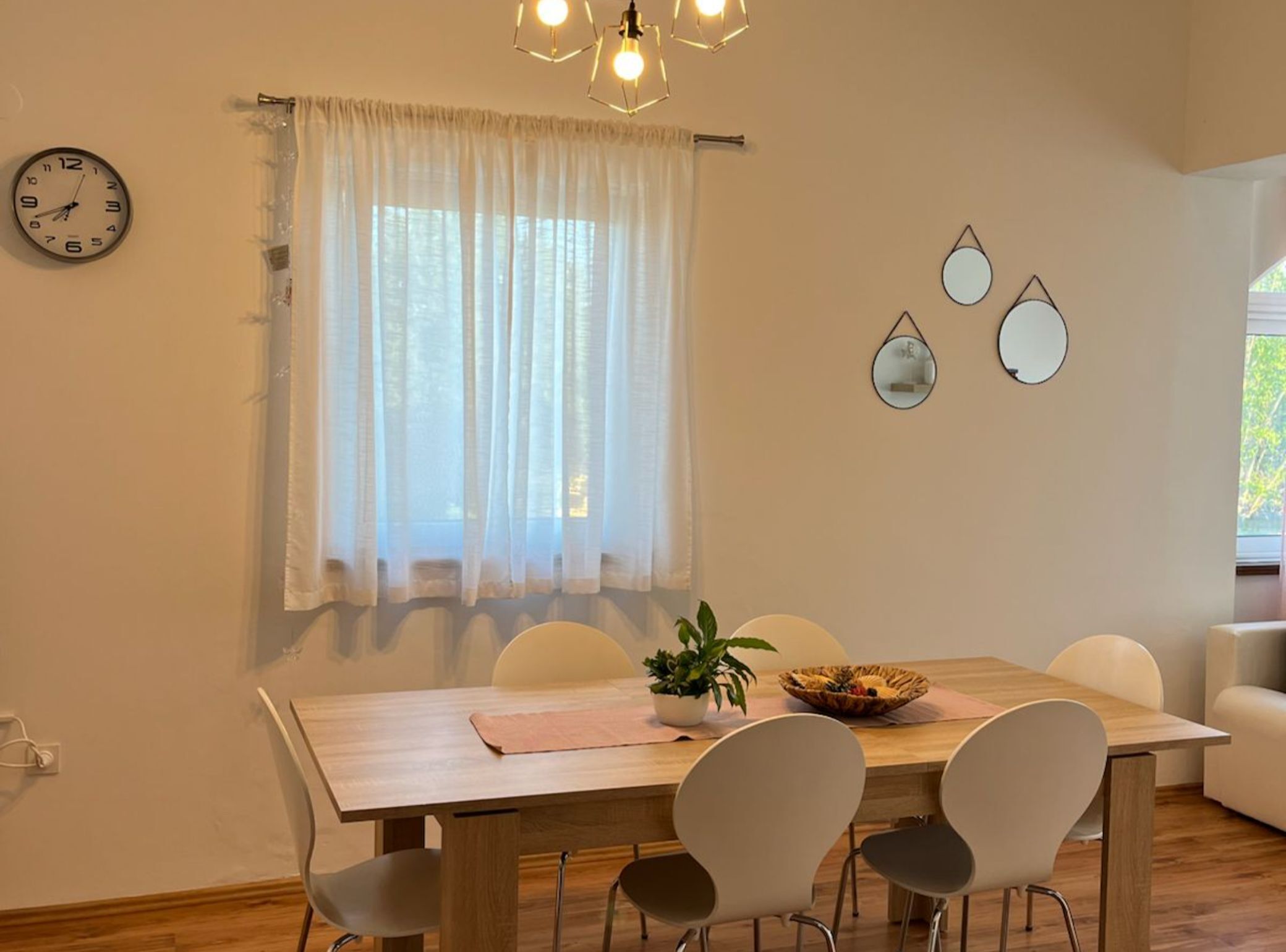 Apartment (Two Bedroom Apartment with Balcony) | Dining room