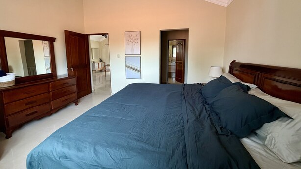 Room - Sun-Lit Family-Friendly Retreat w/ Pool, Minutes to Beach and Dining (Juan Dolio)
