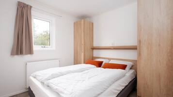 2 bedrooms, WiFi (free)