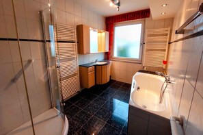 Apartment, 2 Schlafzimmer, Nichtraucher, Küche | Badezimmer