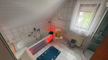 Boblebadekar, bidet, håndklæder, Sæbe