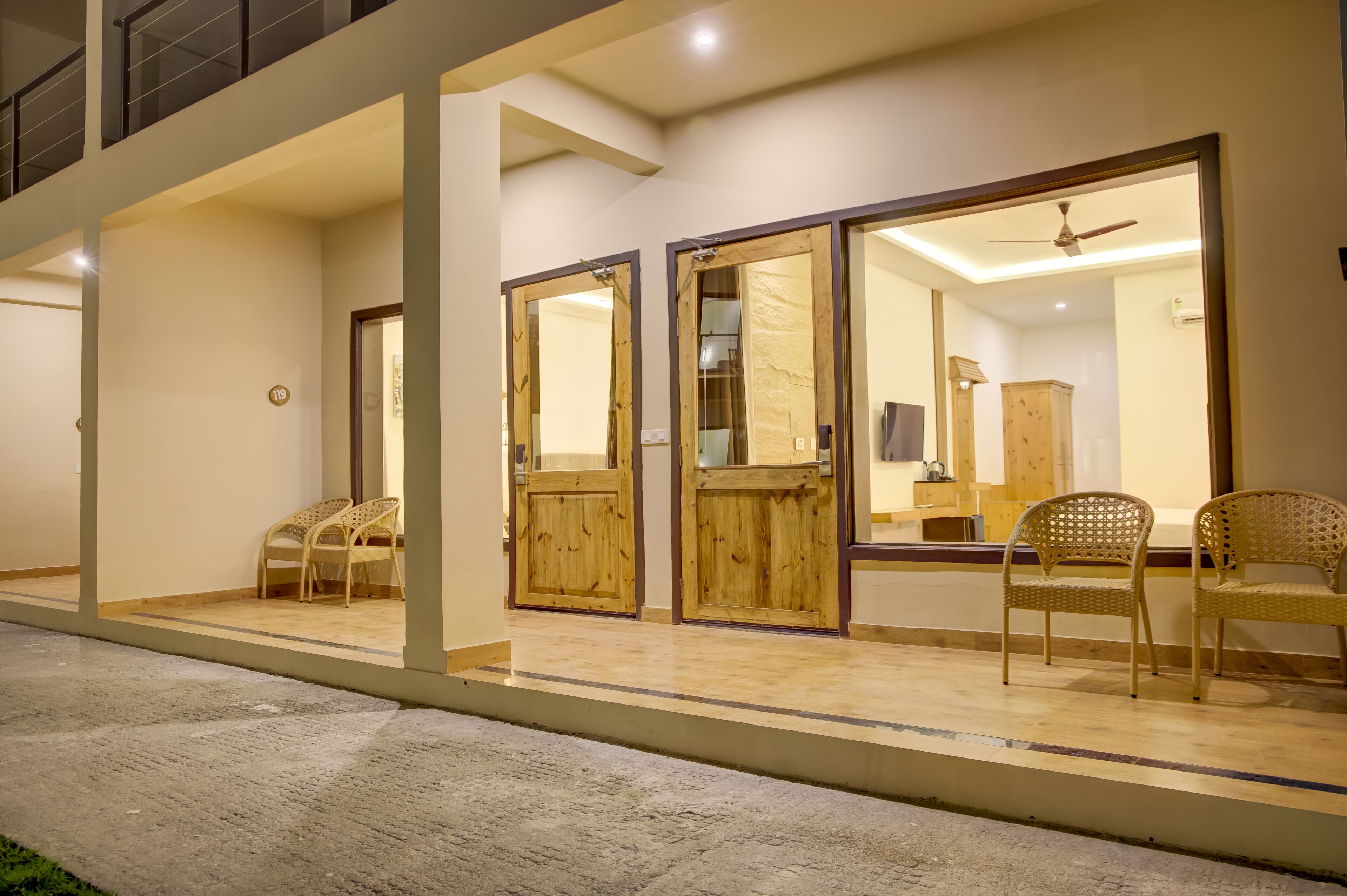 Habitación superior, balcón, vista al jardín | Interior