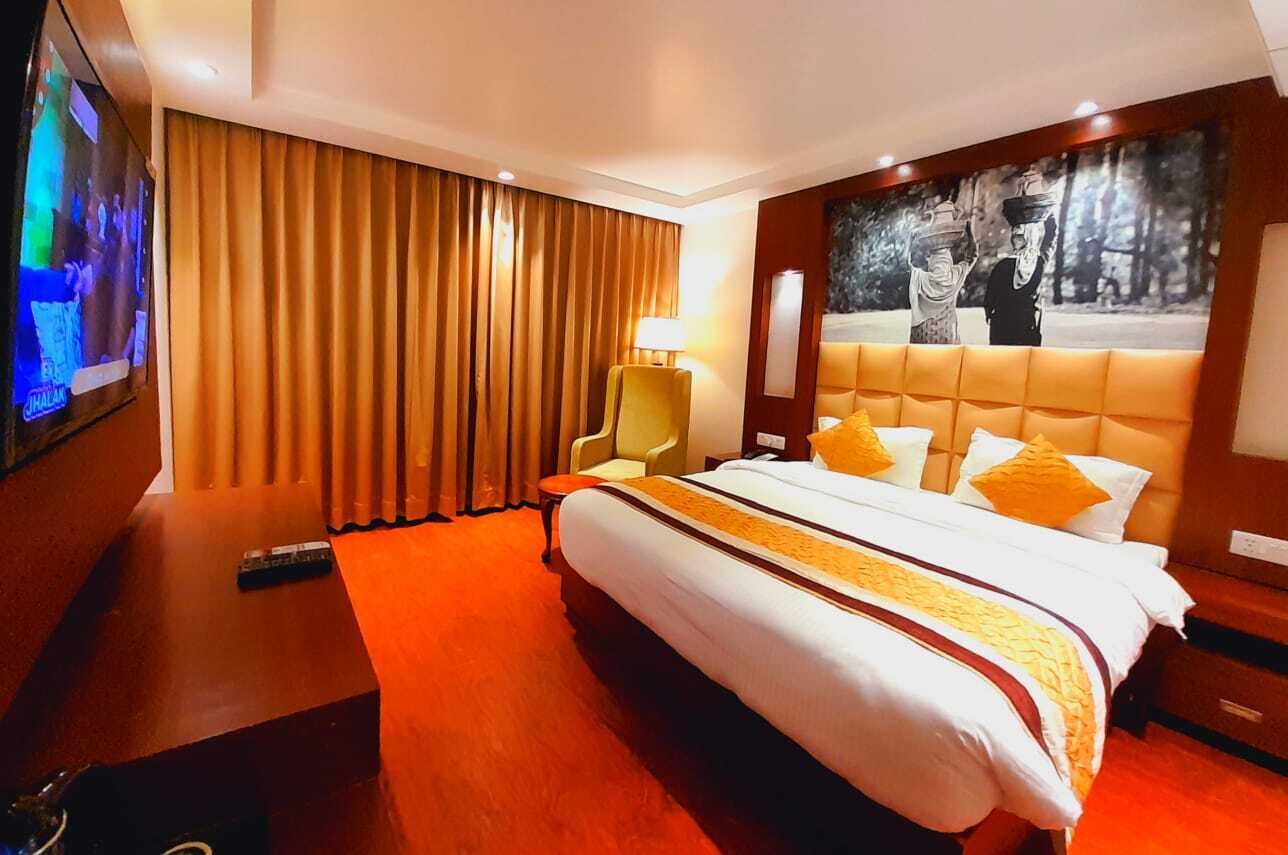Quarto superluxo, vista para a montanha | Escrivaninha, espaço de trabalho para notebook, Wi-Fi de cortesia