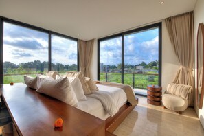 Villa de lujo, 6 habitaciones, vistas a la piscina | Caja fuerte, tabla de planchar con plancha, wifi gratis