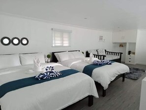 Individually decorated, individually furnished, laptop workspace - Lopez Beach Resort (Sipalay City)