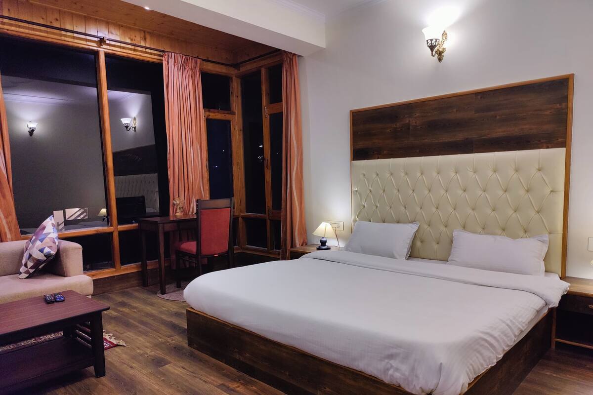 Chanderkhani Suite Room | Free WiFi