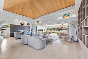 Villa, 5 Schlafzimmer, eigener Pool | Innenbereich