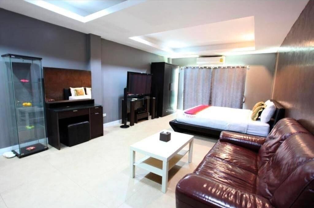 Deluxe Double Room, City View | In-room safe, desk, laptop workspace, free WiFi