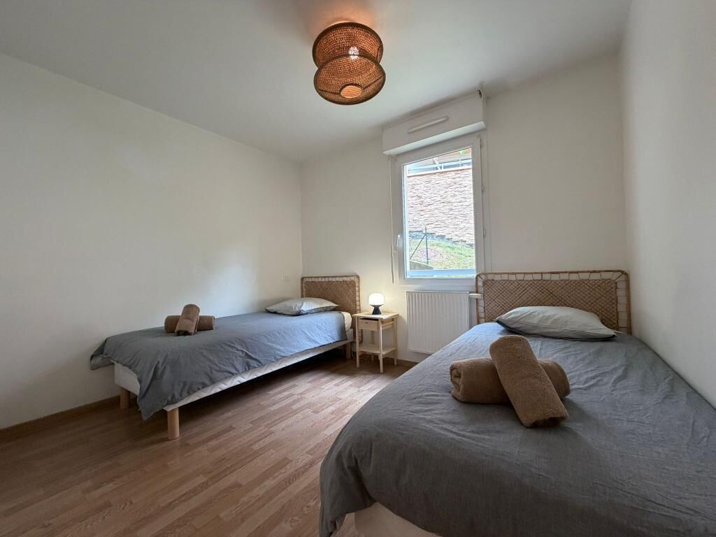 3 Schlafzimmer, Schreibtisch, Bügeleisen/Bügelbrett, kostenloses WLAN