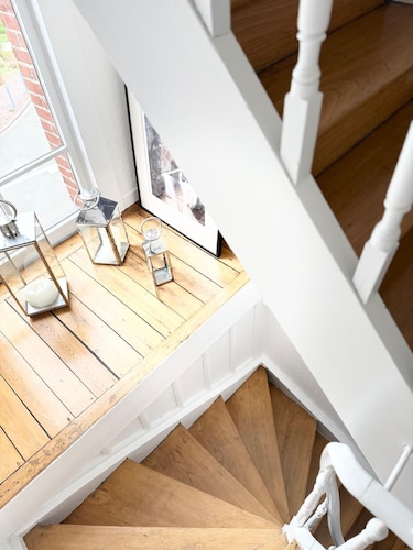 Whole apartment 90 m2 in the heart of the village of Halluin, ceiling height 3.5 m!