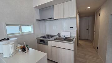 Comfort Villa, Non Smoking, Sea View | Private kitchen | Fridge, microwave, cookware/dishes/utensils