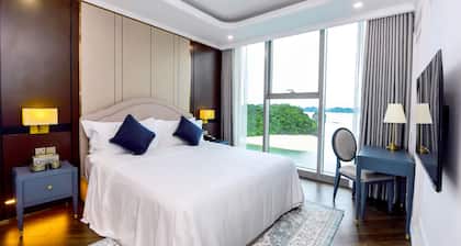 Centara Hotel & Residences Van Don