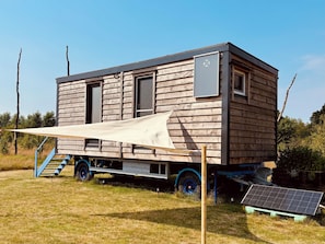 Exterior - Tinyhouse idyll: nature & chickens (Aurich)