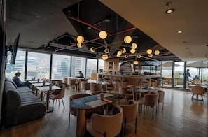 Bar (on property) - Apartment with Pool and 360 Degree View (Bogotá)