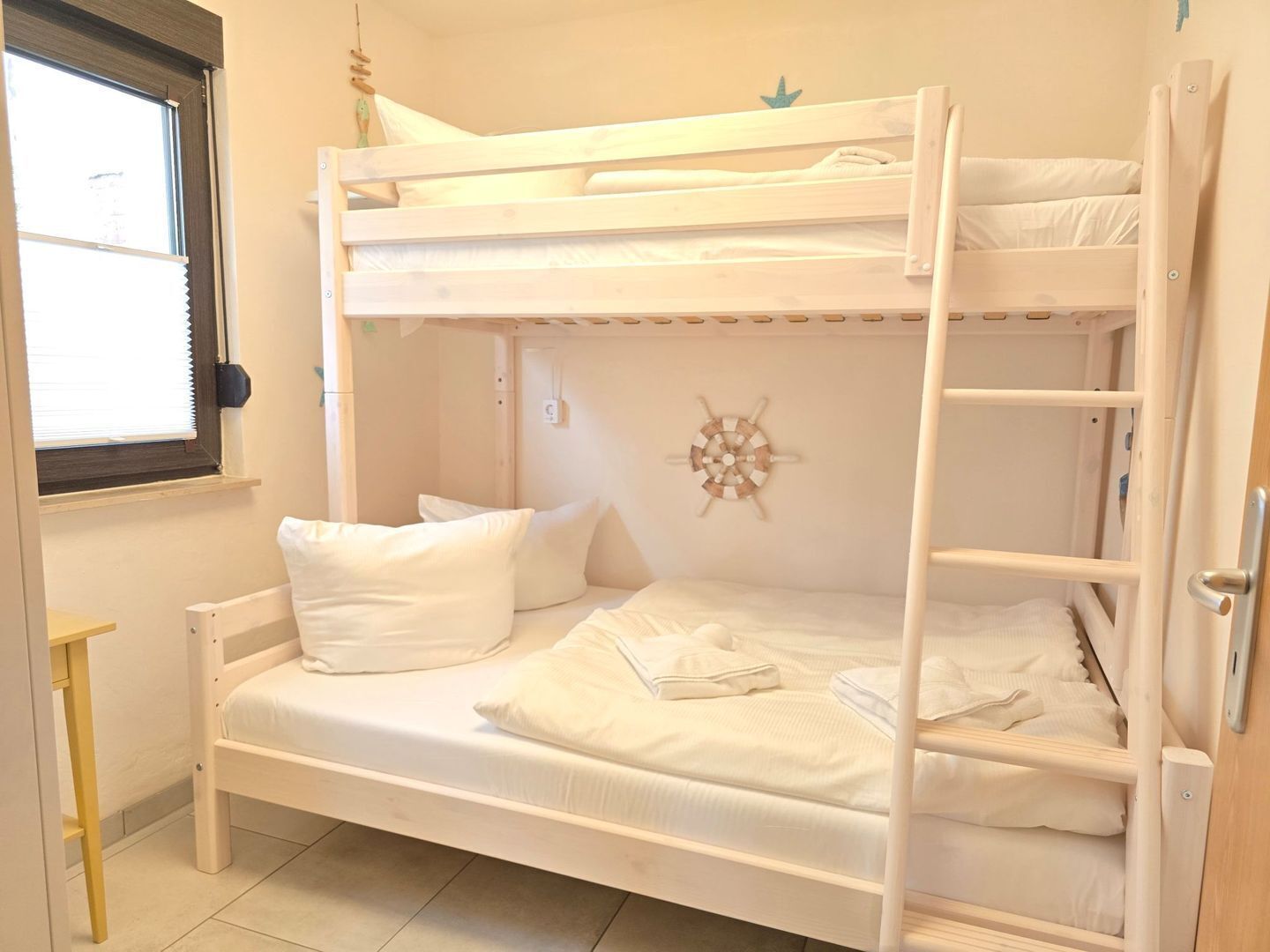 3 bedrooms, iron/ironing board, WiFi
