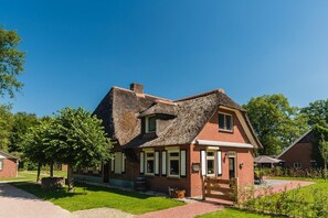 Exterior - Retreat with Authentic Thatched Roof (Zuna)