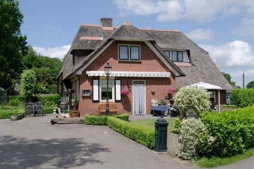 Farmhouse with Private Hot Tub & Sauna