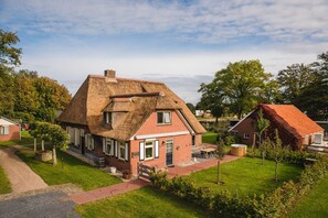 Exterior - Farmhouse with Private Hot Tub & Sauna (Zuna)