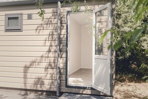 Exterior detail - Picturesque Overijssel Veranda Lodges (Zuna)