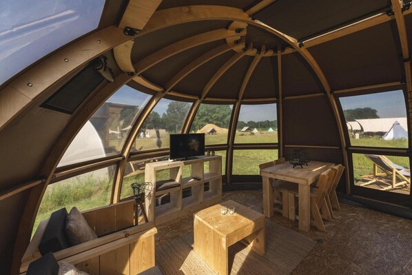 Dining - Festive Glamping Village in Zuna (Zuna)