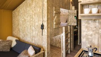 3 bedrooms, travel cot, free WiFi