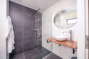 Bathroom - Bungalow with Nursery and Playground (Zuna)