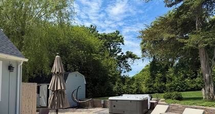 Peaceful and Private 4-Bedroom Home in Southampton