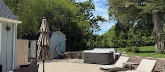 Peaceful and Private 4-Bedroom Home in Southampton