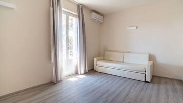 Apartment, Balkon