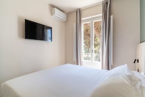 Minibar, caja de seguridad en la habitación y wifi gratis 