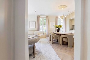 Dining - Modern, A/C apartment - 2BDR/4P - Cannes/Beach (Cannes)