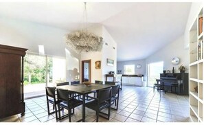 Dining - 100% Happiness superb villa with sea view close to the beach, idyllic setting (Corsica)