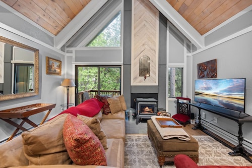 Tahoe Peaks & Shores Retreat