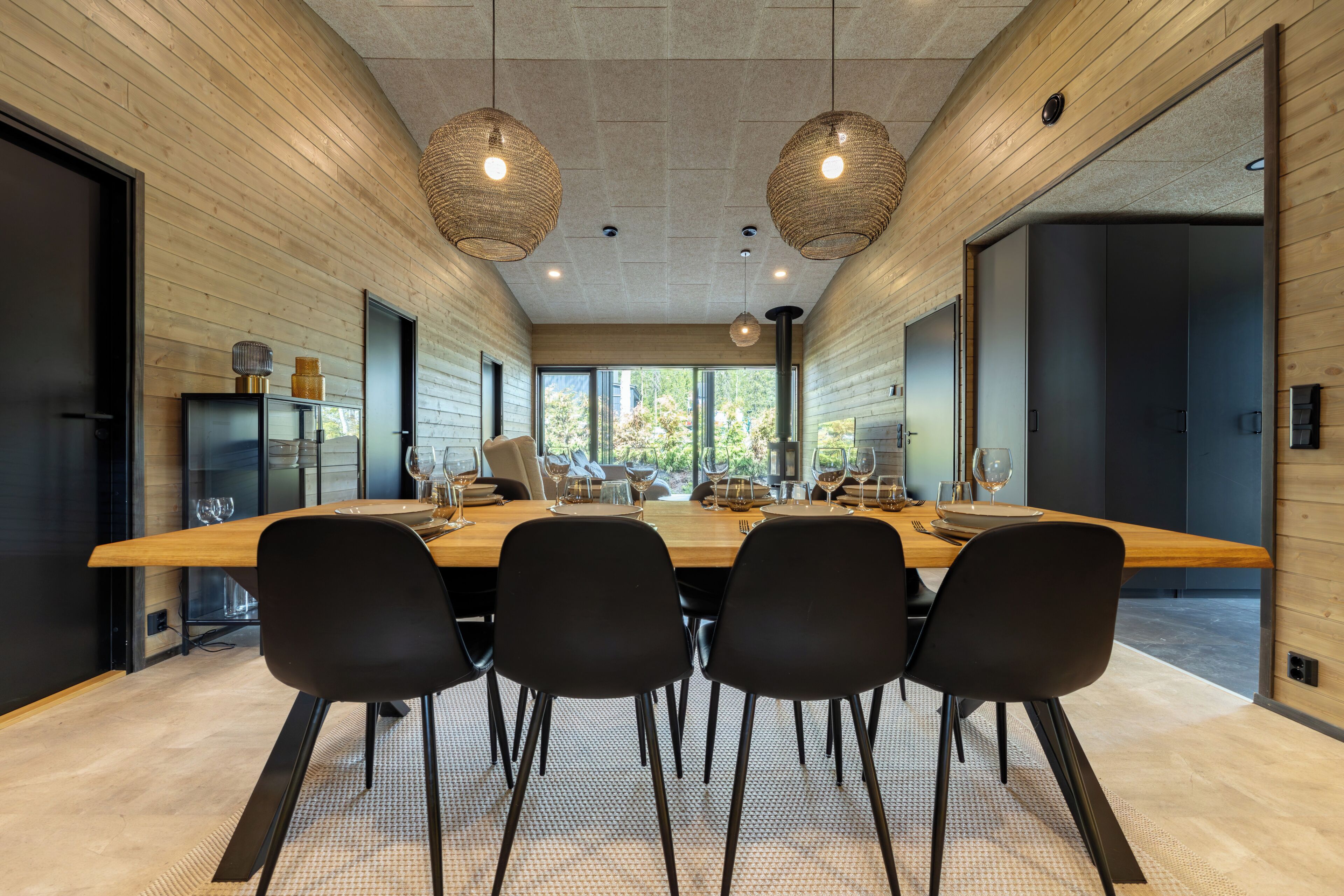 Superior Villa, 4 Bedrooms, Sauna, Slope side | Dining room