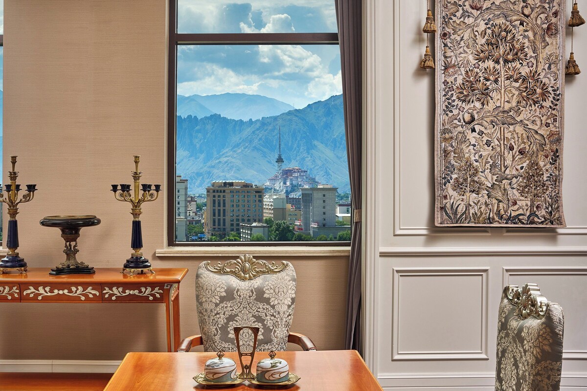 Phòng Suite, 1 phòng ngủ (Living, Dining, & Kitchen Areas)