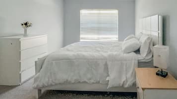 Iron/ironing board, WiFi, bed sheets