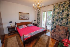 6 Schlafzimmer, Bügeleisen/Bügelbrett, Internetzugang, Bettwäsche