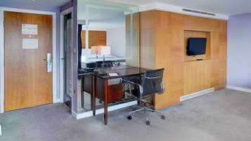 Appartement | 1 slaapkamer, een laptopwerkplek, een strijkplank/strijkijzer