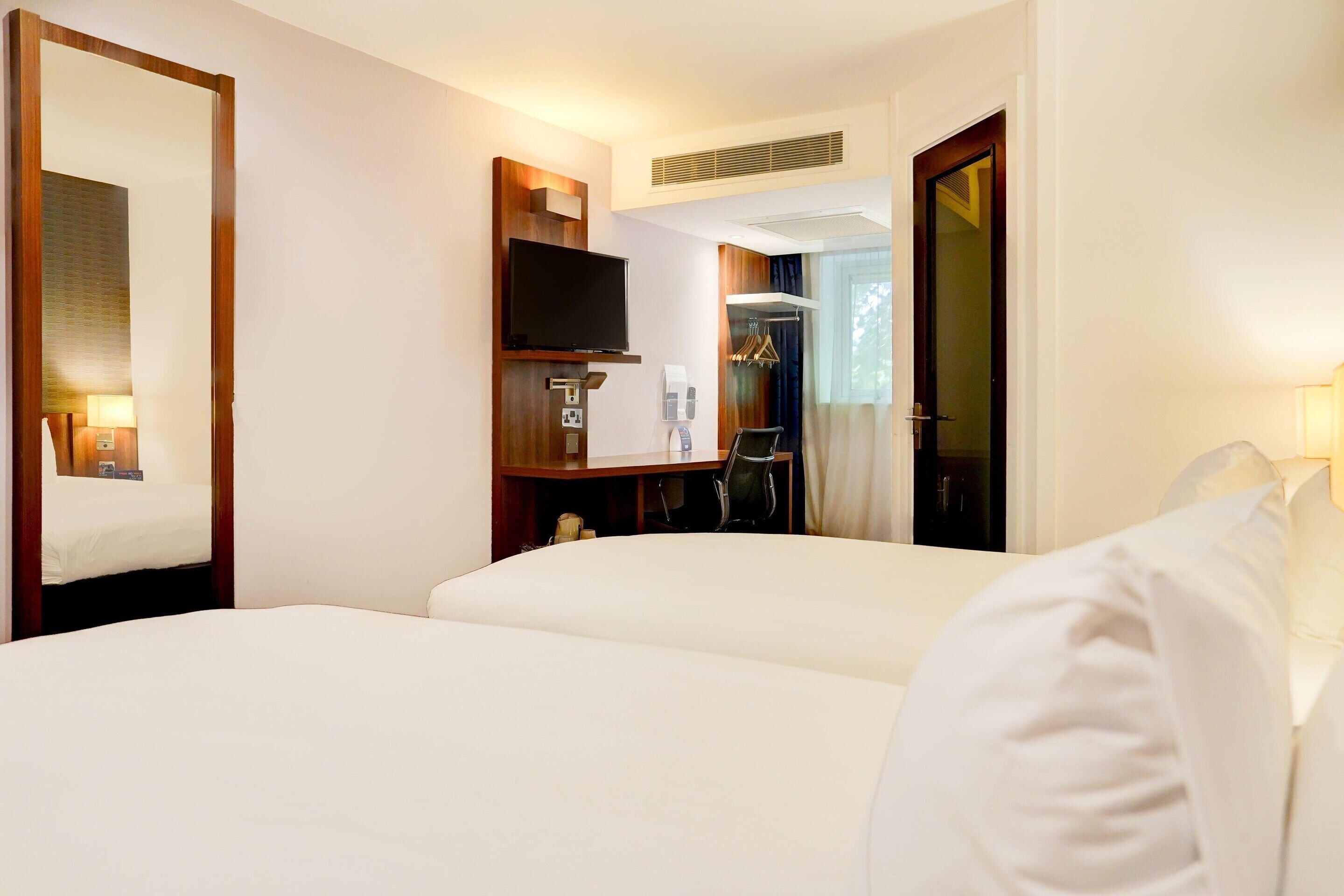 Apartment | 1 bedroom, laptop workspace, iron/ironing board, bed sheets