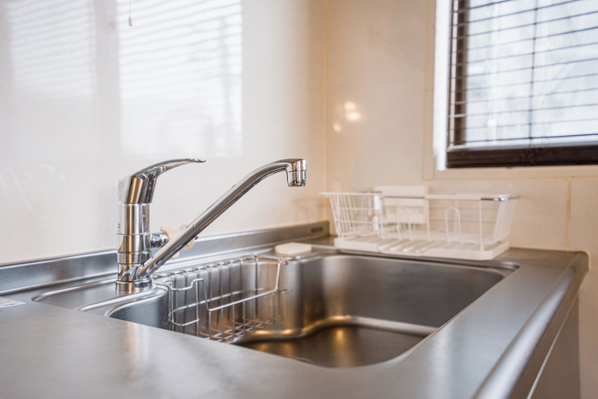 Fridge, microwave, cookware/dishes/utensils