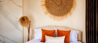 Beach studio - 2 minutes walk to beach in peaceful Diani Beach with AC