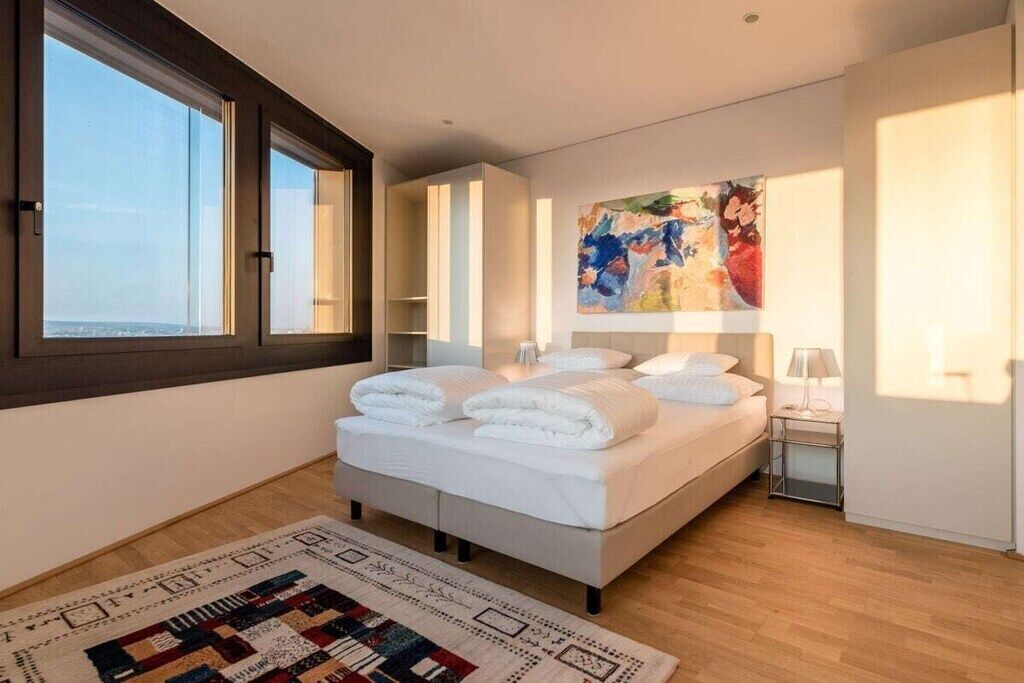 1 bedroom, iron/ironing board, travel crib, WiFi (free)