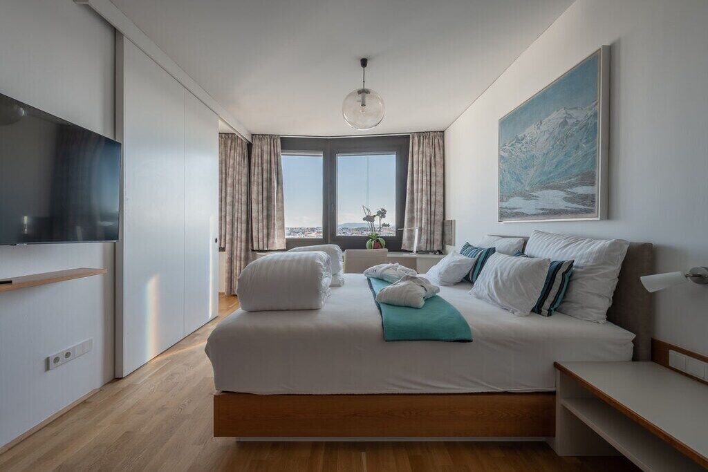 2 Schlafzimmer, Schreibtisch, Bügeleisen/Bügelbrett, kostenloses WLAN